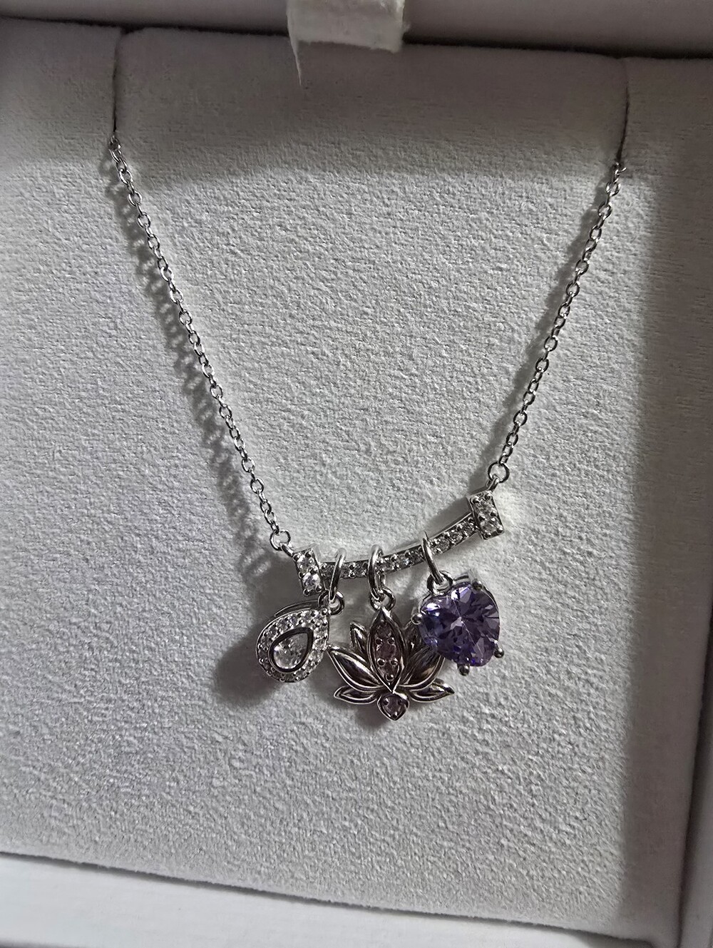 New With Box Ryze Storyline Necklace. Heal With Love.